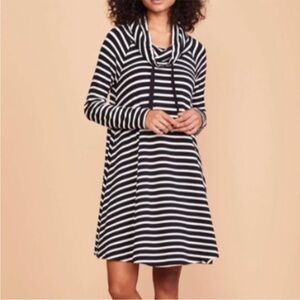 Lou & grey classic Cole swing dress. Wirn twice. Excellent‎ condition